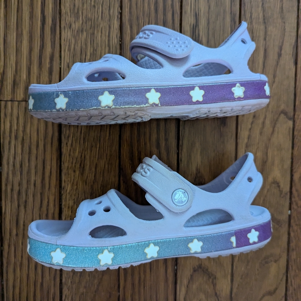 GUC lavender lilac Crocs sandals with Velcro strap and star pattern at base